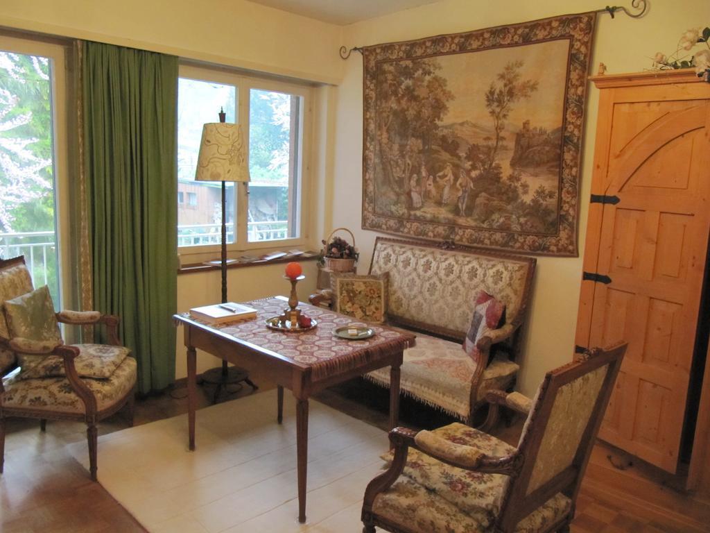 Bed and Breakfast Chez Jean Et Daisy Riehen Номер фото