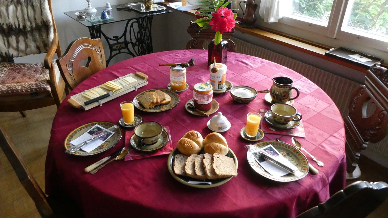 Bed and Breakfast Chez Jean Et Daisy Riehen Экстерьер фото